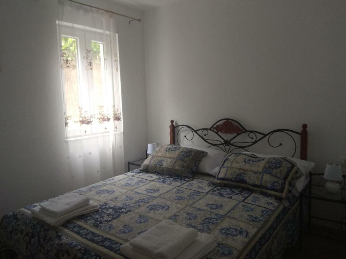 Apartmani Alma Skradin Esterno foto